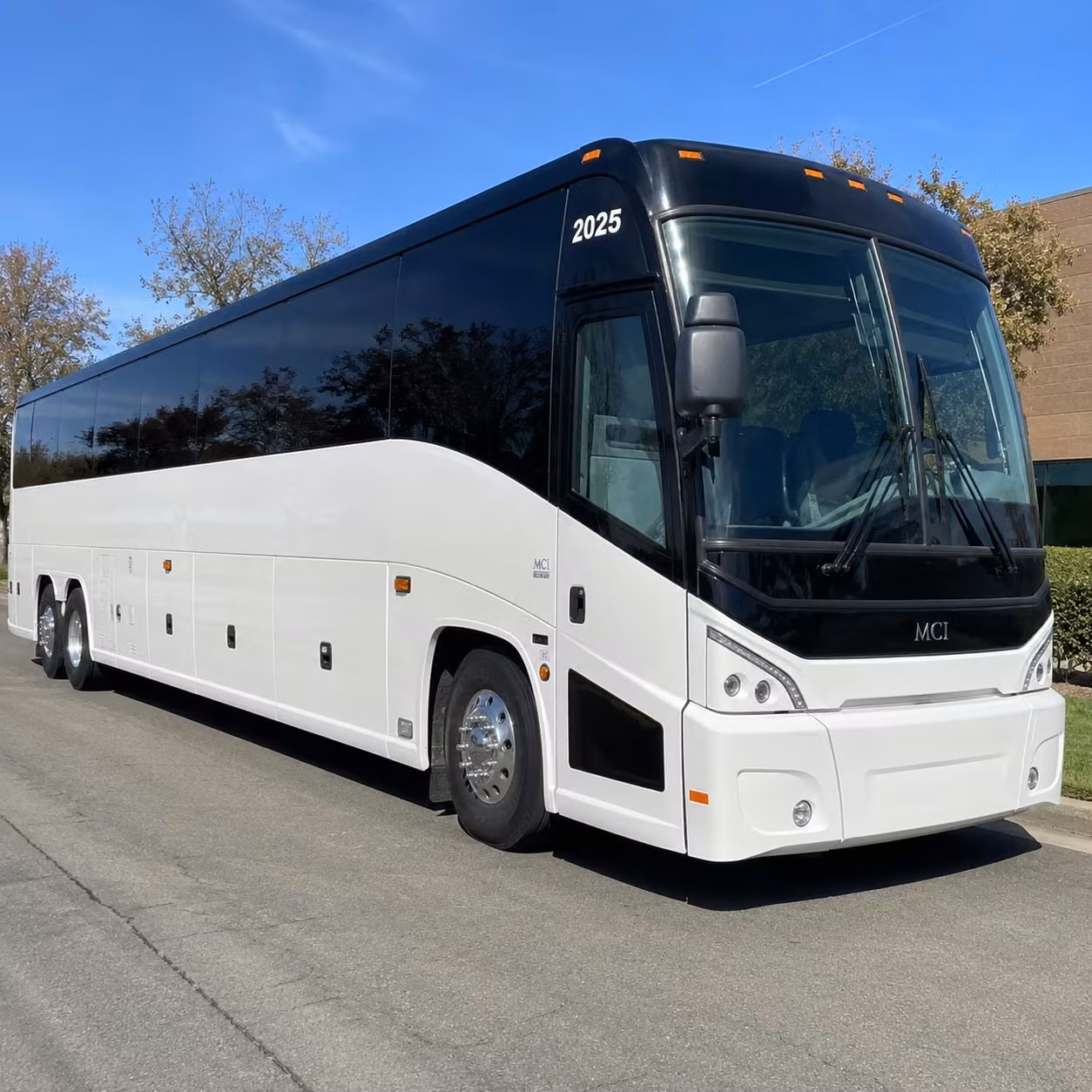 charter bus rentals for tacoma weddings